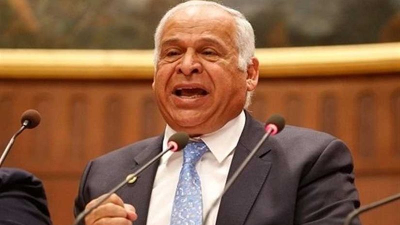 عامر يطالب بعقوبات