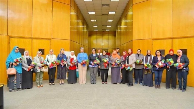 جامعة أسيوط تجمع