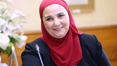 وزيرة التضامن توجه فرق الوزارة للتعامل مع الكبار بلا مأوى مع دخول فصل الشتاء