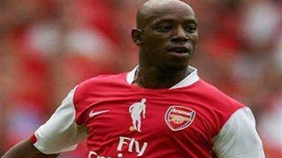 إيان رايت يطالب أرتيتا بالاستغناء عن مدافع آرسنال شكودران مصطفي