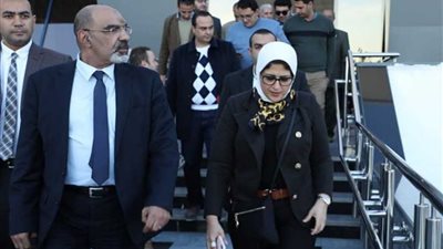 في إطار تطبيق التأمين الصحي الشامل بجنوب سيناء.. وزيرة الصحة تتفقد سير العمل بمستشفى شرم الشيخ الدولي