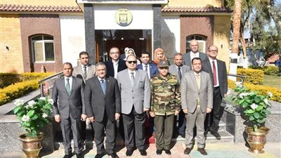 بالتعاون مع القوات المسلحة.. جامعة عين شمس تنظم قافلة تنموية لأبناء جنوب الصعيد بأسيوط