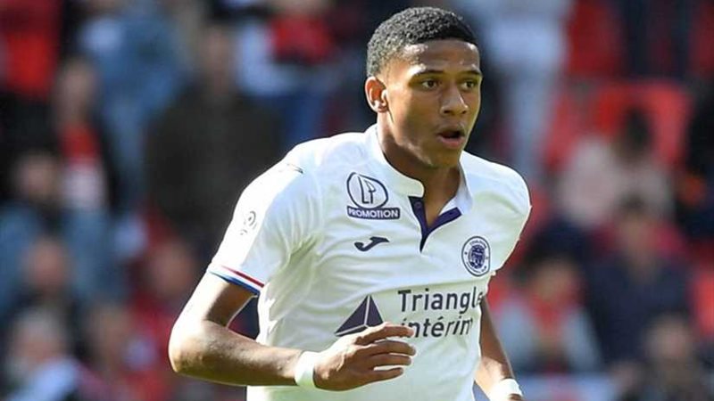 تقارير صحفية: ميلان