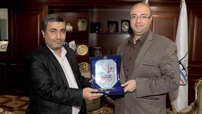  درع  المكفوفين لمحافظ بني سويف لدعمه ذوي الإعاقة