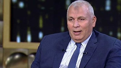 محافظ الوادي الجديد يبحث إنشاء مقر للشهر العقاري ومجمع للمحاكم