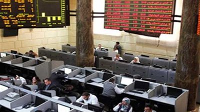 البورصة تستهل أولى جلسات 2020 على تباين ومؤشرها الرئيسي يتراجع 44ر0%