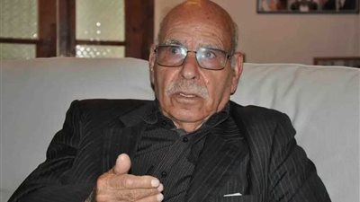 محكمة جزائرية تقضي بالإفراج عن المجاهد لخضر بورقعة لحين محاكمته في مارس القادم