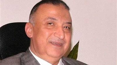 محافظ اﻹسكندرية: التصدي بكل حزم وقوة للتعديات على بحيرة مريوط