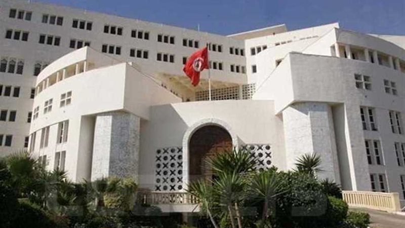 تونس: فلسطين وليبيا