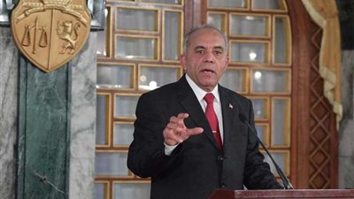 خبراء تونسيون :تحديات وملفات طارئة على طاولة الحكومة الجديدة