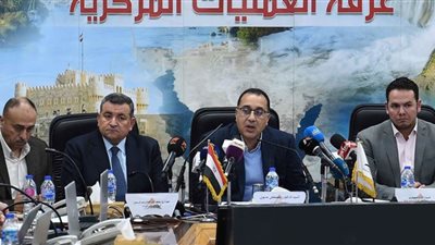 مدبولي يُتابع تعامل منظومة الشكاوى الحكومية بشأن سوء الأحوال الجوية والأمطار