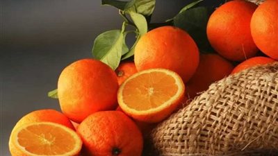 يحرق الدهون ويحمي من نزلات البرد.. تعرفي على الفوائد الصحية والجمالية للبرتقال