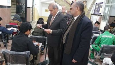 رئيس جامعة الأزهر يتفقد لجان امتحانات كليات قطاع الدراسة