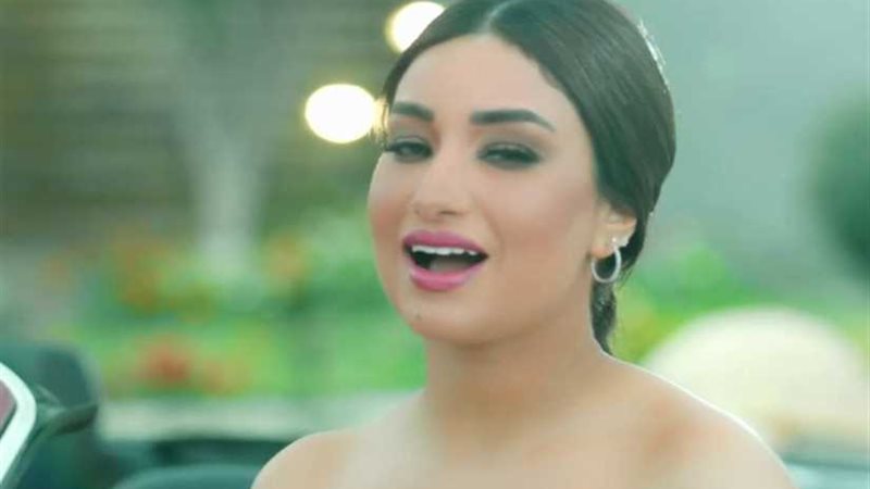 غداً.. الممثلة والمطربة