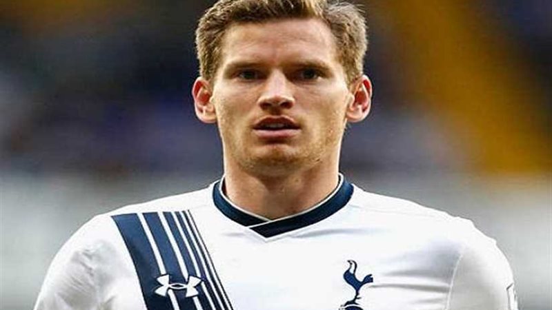 نابولي الإيطالي مهتم