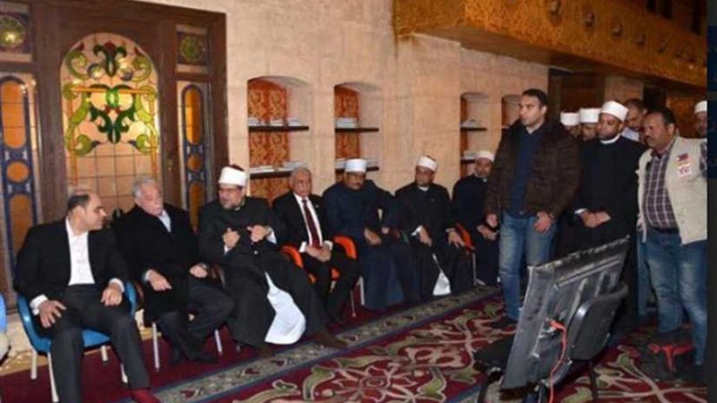 وزير الأوقاف ومحافظ