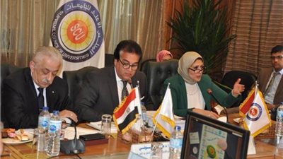 وزير التعليم العالي يوجه رؤساء الجامعات ببدء تنفيذ خطة 