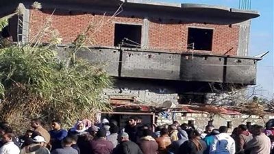 النيابة العامة تعاين مكان العثور على 7 جثث بالبحيرة