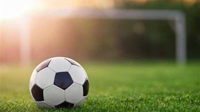 كرة القدم على خط النار