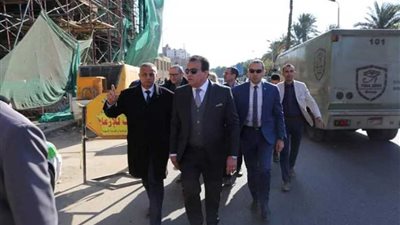 وزير التعليم العالي يتفقد المعهد القومي للأورام (صور)