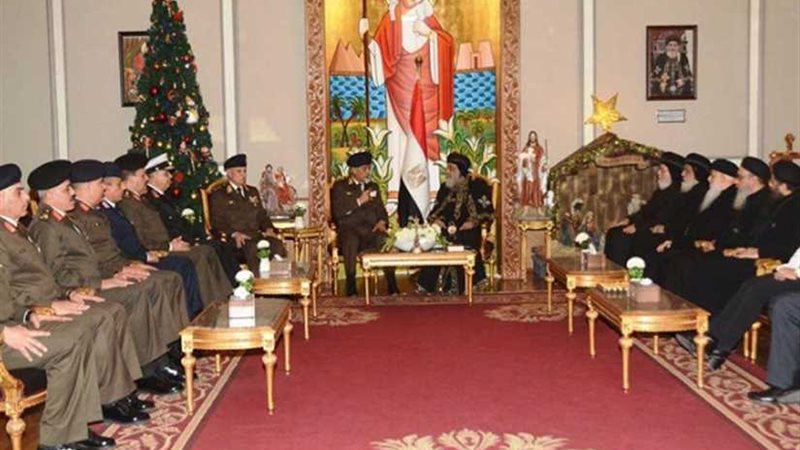 وزير الدفاع وقادة