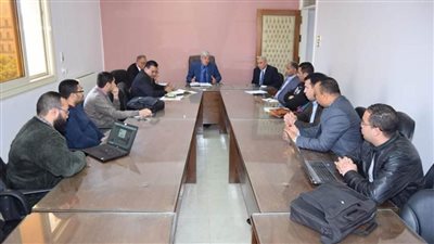 جامعة سوهاج تبحث آلية تنفيذ بث محاضراتها إلكترونيا