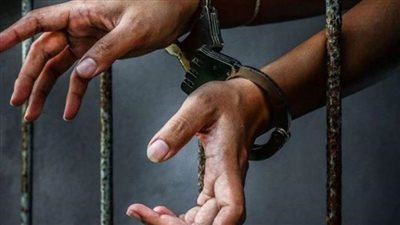 أجهزة الأمن تضبط المتهمين بتوثيق شخص بشجرة بنجع حمادي