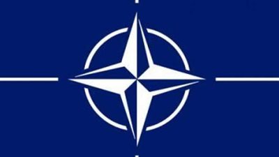 الناتو يعلن تعليق تدريباته في العراق