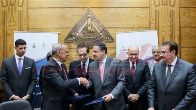 توقيع عقد مشروع إنشاء بنها التخصصى الجديد
