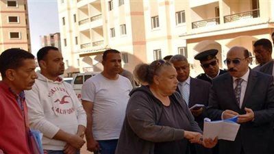 محافظ أسوان يمنح فرصة أخيرة للشركة المنفذة لمشروع الإسكان المتميز