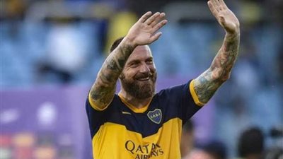 الإيطالي «دي روسي» يعتزل كرة القدم