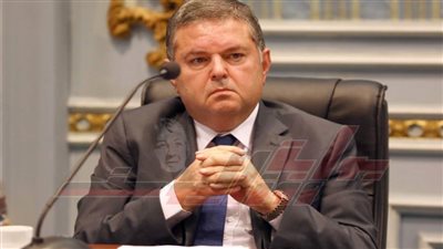 وزير قطاع الأعمال يبحث التعاون مع بيلاروسيا في إنتاج سيارات 