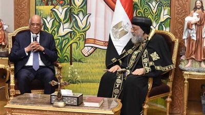 رئيس مجلس النواب يهنىء البابا تواضروس بعيد الميلاد المجيد