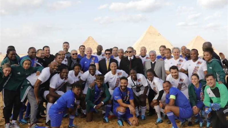 نجوم الساحرة المستديرة