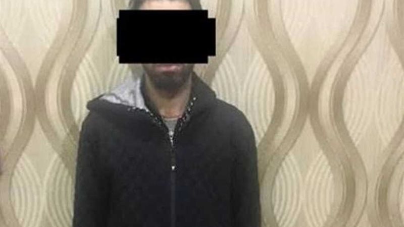 مبلط سيراميك يسلّم