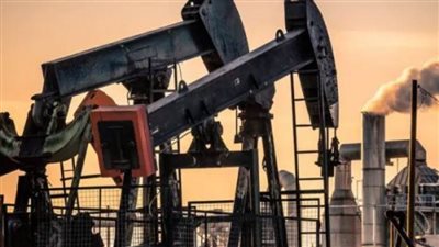 النفط يهبط لأدنى مستوى في 17 عامًا بفعل مخاوف من ركود عالمي