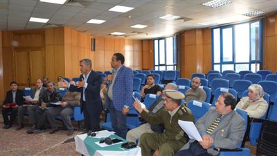 محافظ المنيا: الأزمات لا تعطل مسيرة التنمية