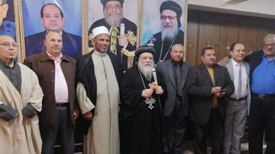 وفد بيت العائلة المصرية يقدم التهنئة للأقباط بعيد الميلاد