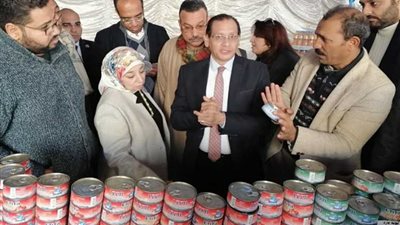 مستقبل وطن أسيوط يفتتح منفذ مواد الغذائية بأسعار مخفضة