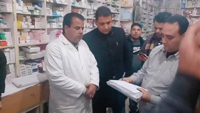 نائب مدير الإدارة الصحية يقود حملة علي الصيدليات بسيدي سالم