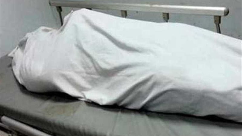 عامل زراعي يقتل ابنته