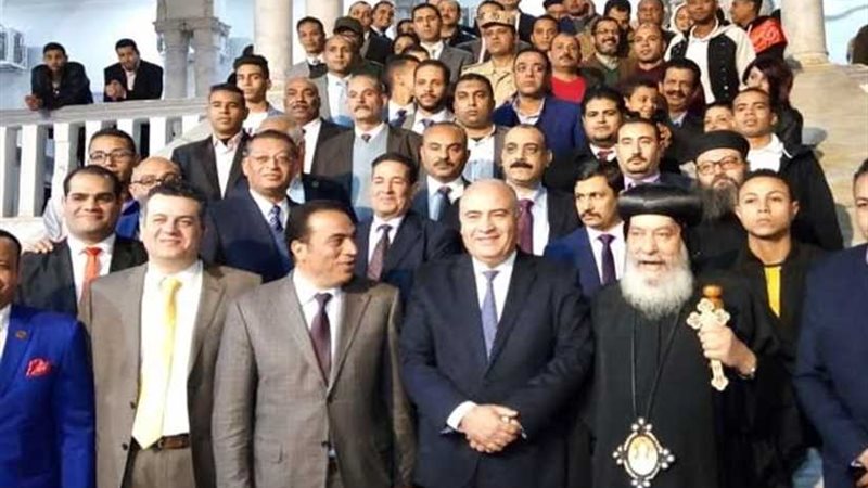 وفد المصريين يهنئ