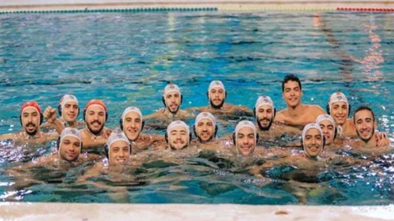 الأهلي يتأهل لنهائي