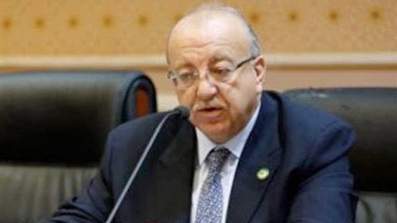 علاء والي يطالب الحكومة