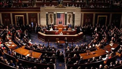 الديمقراطيون يبحثون سبل منع ترامب من محاربة إيران