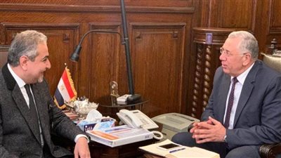 العامري: التعاقد مع طبيب بيطري شرط لاستخراج تراخيص المزارع