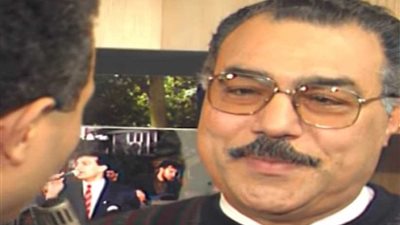 لقاء نادر لوالد إيهاب توفيق: 