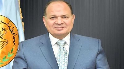 محافظ أسيوط: توفير الدعم والرعاية لأسرتين تعرض منزلهما للانهيار