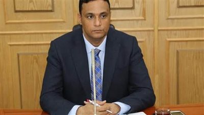 محافظ الدقهلية يوجه بتخصيص يوم الجمعة لتطهير المنشآت والشوارع