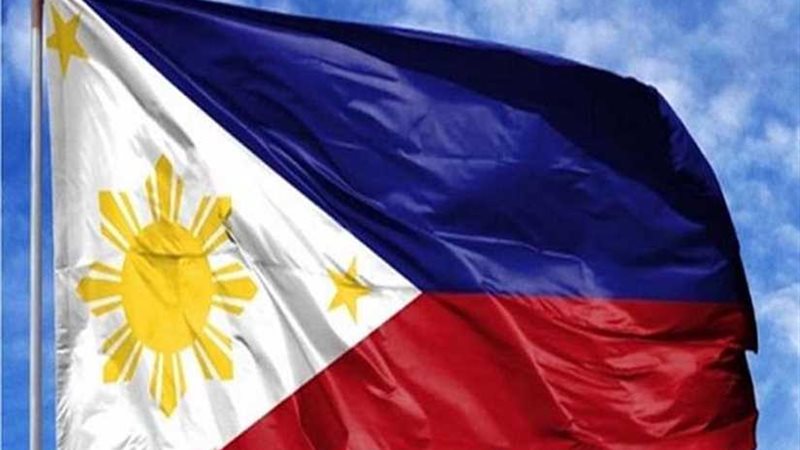 الفلبين تبقي رعاياها